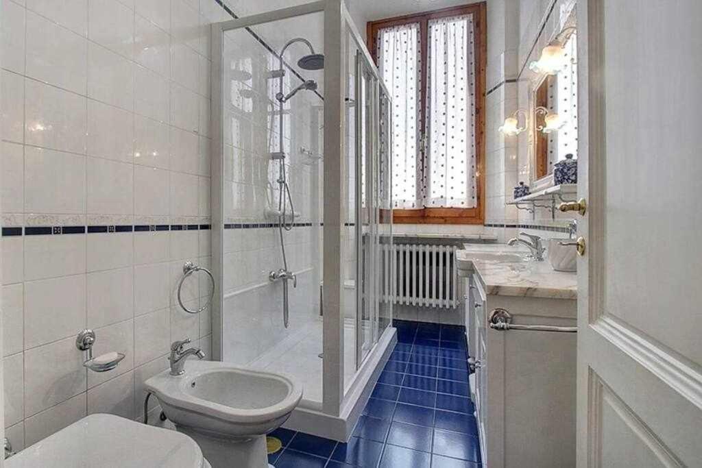 Santa Croce Elegant With Garage Apartment ฟลอเรนซ์ ภายนอก รูปภาพ