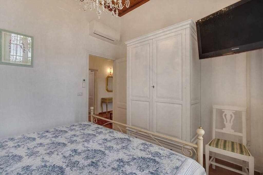 Santa Croce Elegant With Garage Apartment ฟลอเรนซ์ ภายนอก รูปภาพ