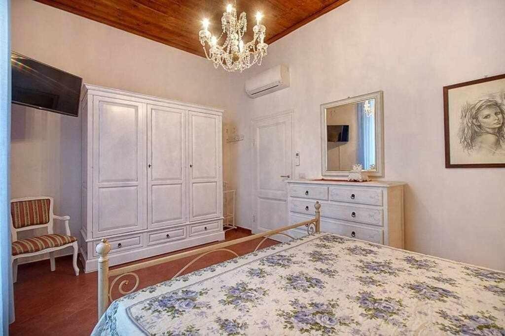 Santa Croce Elegant With Garage Apartment ฟลอเรนซ์ ภายนอก รูปภาพ