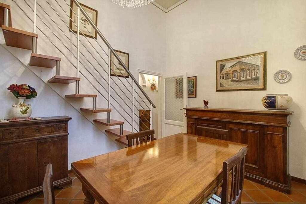 Santa Croce Elegant With Garage Apartment ฟลอเรนซ์ ภายนอก รูปภาพ