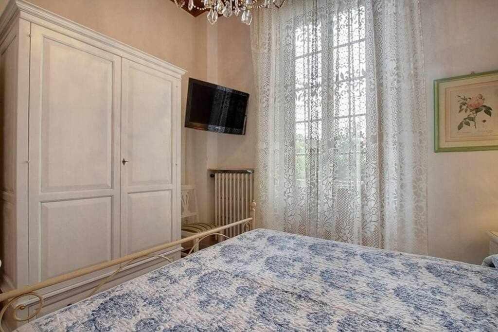 Santa Croce Elegant With Garage Apartment ฟลอเรนซ์ ภายนอก รูปภาพ