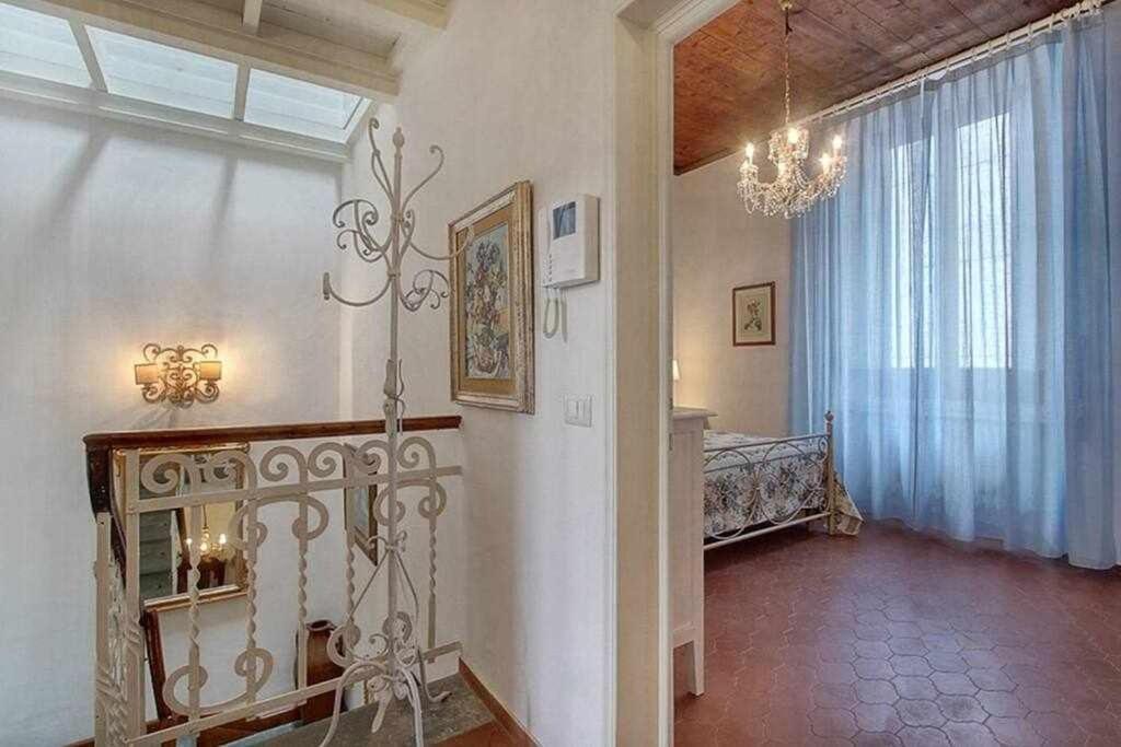Santa Croce Elegant With Garage Apartment ฟลอเรนซ์ ภายนอก รูปภาพ